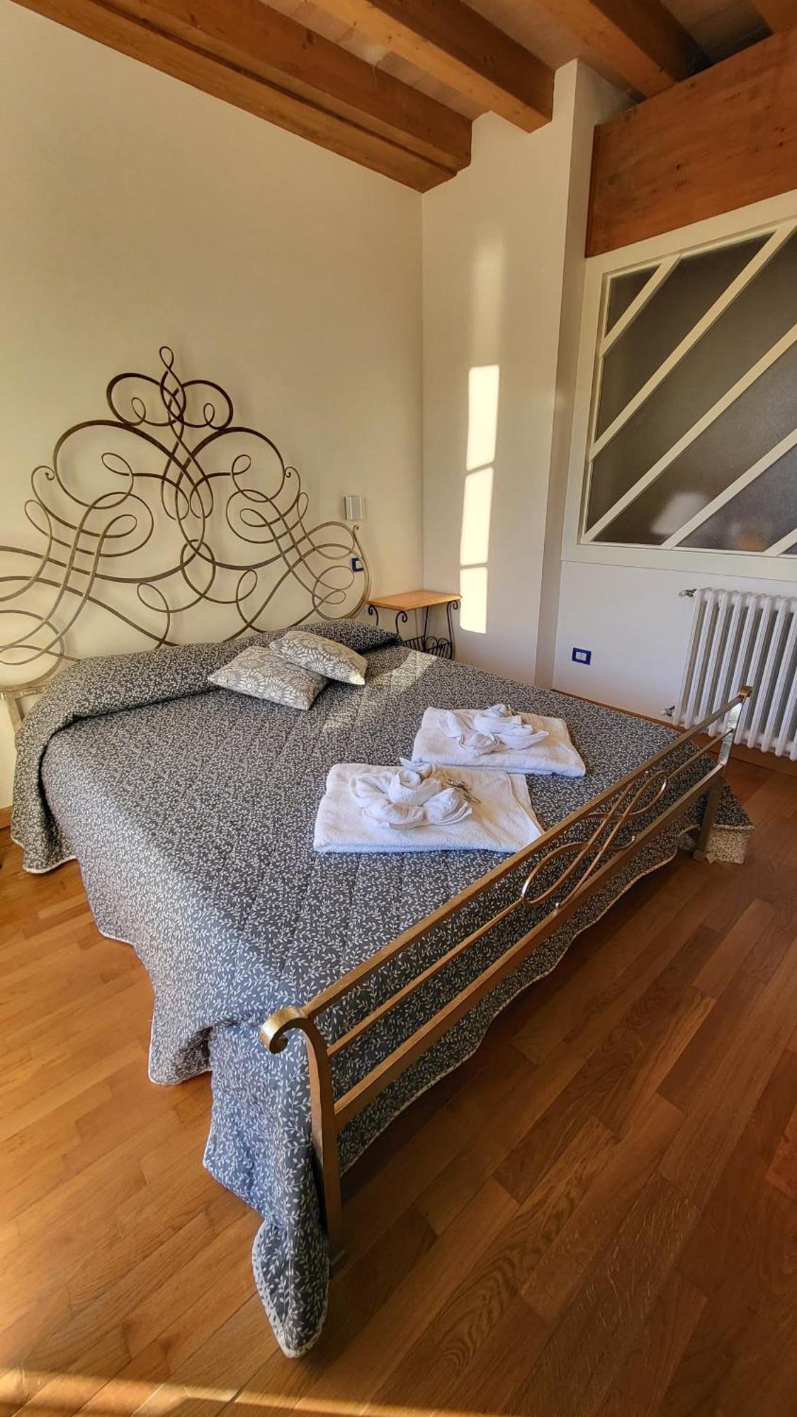 Balconi San Giorgio Bed & Breakfast Varenna Phòng bức ảnh